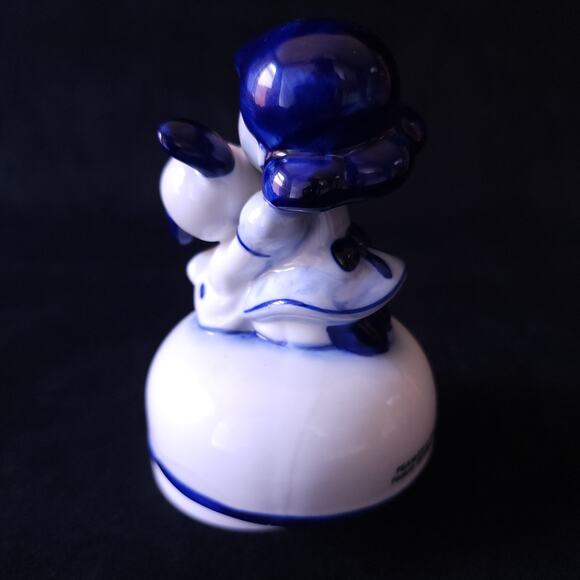 Vintage Rare Snoopy and Lucy Peanuts Ceramic Music Box Figurine Japan Works - Picture 5 of 8